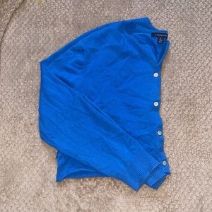🆕 Lands End thrifted sky blue long sleeve cropped sweater